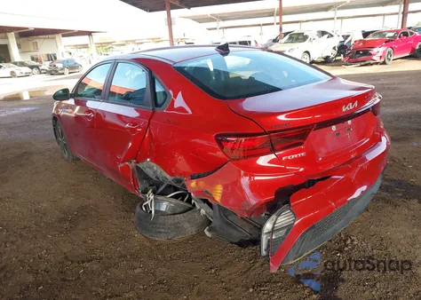 2023 Kia Forte Lxs z USA, uszkodzony, nr VIN 3KPF24AD0PE565203